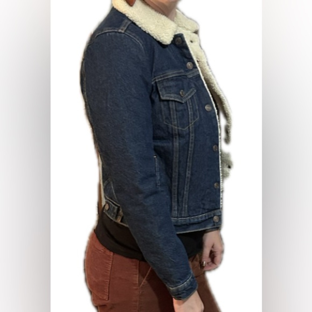 Levi’s Denim Sherpa Jacket. - Picture 8 of 9